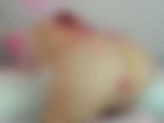 cynthiaa's Live Sex Cam Show