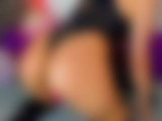Rainnbow_'s Live Sex Cam Show