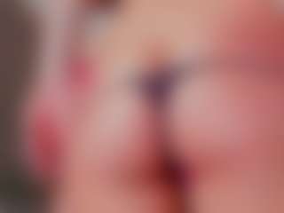 Rainnbow_'s Live Sex Cam Show