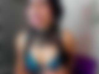 Rainnbow_'s Live Sex Cam Show
