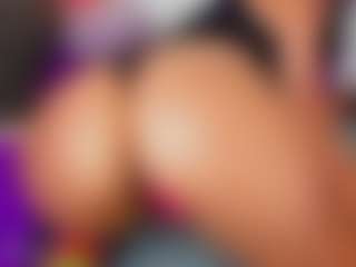 Rainnbow_'s Live Sex Cam Show
