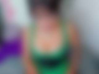 Rainnbow_'s Live Sex Cam Show
