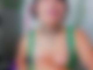 Rainnbow_'s Live Sex Cam Show