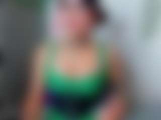 Rainnbow_'s Live Sex Cam Show
