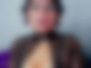 Rainnbow_'s Live Sex Cam Show