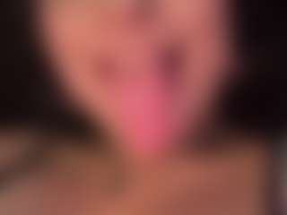 Rainnbow_'s Live Sex Cam Show