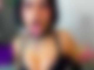 Rainnbow_'s Live Sex Cam Show
