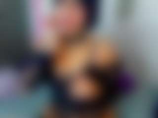 Rainnbow_'s Live Sex Cam Show