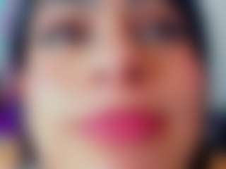 Rainnbow_'s Live Sex Cam Show