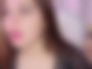 Live cam show with Blue-Hazel - Red Hair on SpunkLive