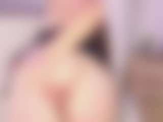 Live cam show with Blue-Hazel - Teen (18+) on Camsoda