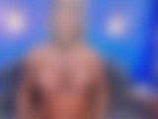 Live cam show with Christie Kroes - Fit on parknlotfishbdy