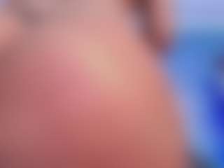 Live cam show with Christie Kroes - Mature on chickslive.net