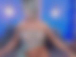 Live cam show with Christie Kroes - Anal on live18s.com