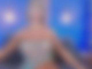 Live cam show with Christie Kroes - Drinking on AdultVida.com