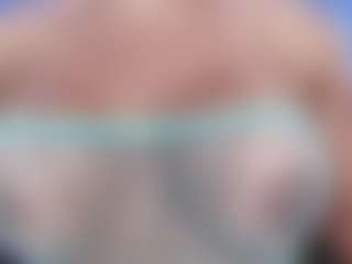 Live cam show with Christie Kroes - Outside on Camsoda