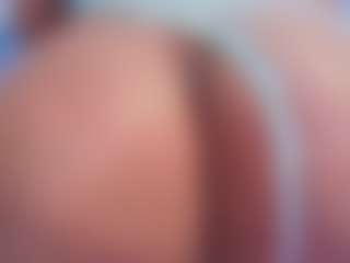 Live cam show with Christie Kroes - Mature on Free Soda