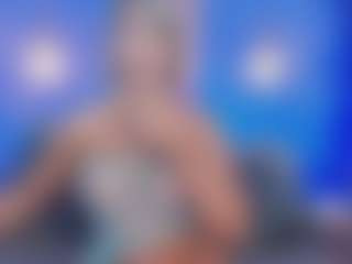Live cam show with Christie Kroes - Mature on hrnylive.com