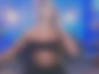 Live cam show with Christie Kroes - Blonde Hair on StripNow