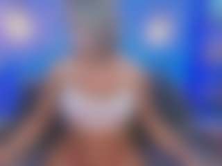 Live cam show with Christie Kroes - Blonde Hair MILF on Camversity