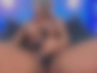 Live cam show with Christie Kroes - Public Latina on TastyBlacksLive | colombia