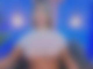 Live cam show with Christie Kroes - Public MILF on Big Tits