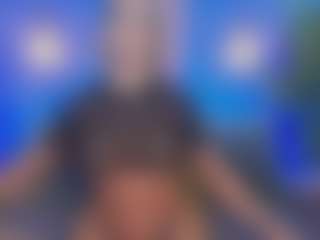 Live cam show with Christie Kroes - Athletic Big Ass on Stripli.com
