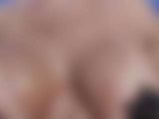 Live cam show with Christie Kroes - Deepthroat on livesuperchat.net