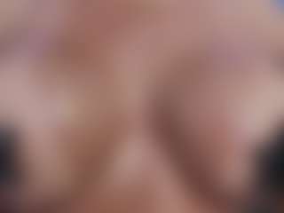 Live cam show with Christie Kroes - Cum Mature on liverealitysex.com