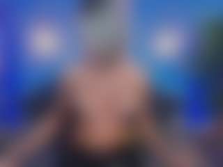 Live cam show with Christie Kroes - Fingers on CamClone