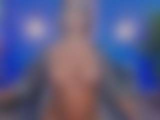 Live cam show with Christie Kroes - Kisses on CamClone