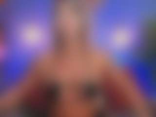 Live cam show with Christie Kroes - Athletic Middle Aged on Dolls Live