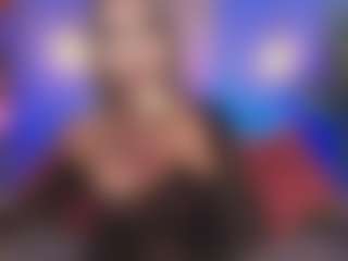 Live cam show with Christie Kroes - Anal MILF on Latina Girls