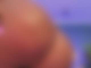 Live cam show with Christie Kroes - Athletic on camgirlchat.live