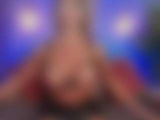 Live cam show with Christie Kroes - Squirt MILF on madthumbs
