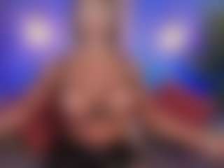 Live cam show with Christie Kroes - Middle Aged on Camsoda Late Night