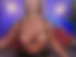 Live cam show with Christie Kroes - Mature on CSO-WL