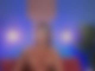 Live cam show with Christie Kroes - Shaved Pussy MILF on Camsoda