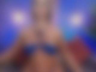 Live cam show with Christie Kroes - Public on Camming Site