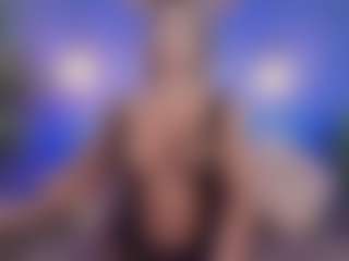 Live cam show with Christie Kroes - Blonde Hair Middle Aged on Camsoda