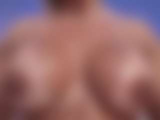Live cam show with Christie Kroes - Mature on Camsoda