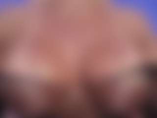 Live cam show with Christie Kroes - Squirt Mature on TastyBlacksLive
