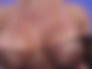 Live cam show with Christie Kroes - Muscle on TeamSkeetLive
