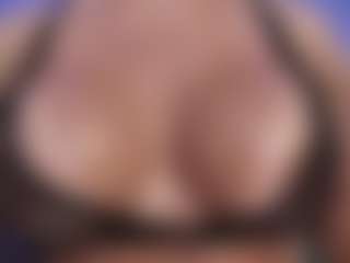 Live cam show with Christie Kroes - Latina Mature on Fling VIP Chat | colombia