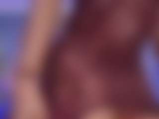 Live cam show with Christie Kroes - Pornstar Public on Camsoda