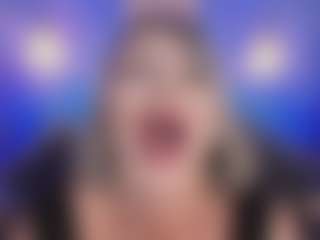 Live cam show with Christie Kroes - Shaved Pussy MILF on Streamer API