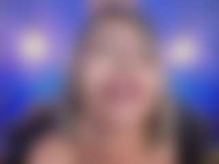 Live cam show with Christie Kroes - Outside on Camsoda
