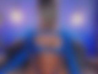 Live cam show with Christie Kroes - Mature MILF on Gym Cam Girls