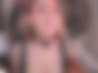 Live cam show with maeeve - Bedroom Big Tits on Camming Site