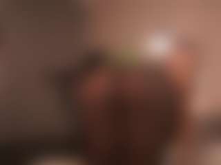 Live cam show with niiaa1 - Spank on Camsoda